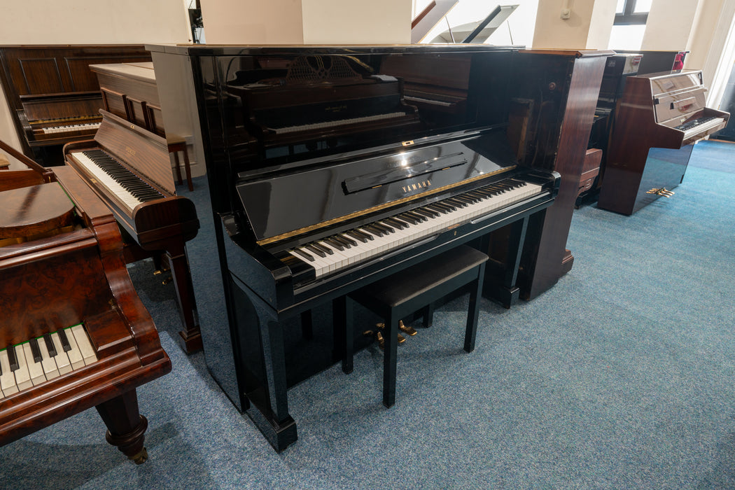 Yamaha U3 H