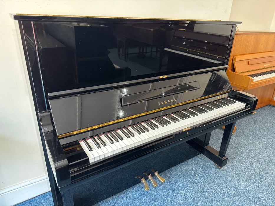 Yamaha U3