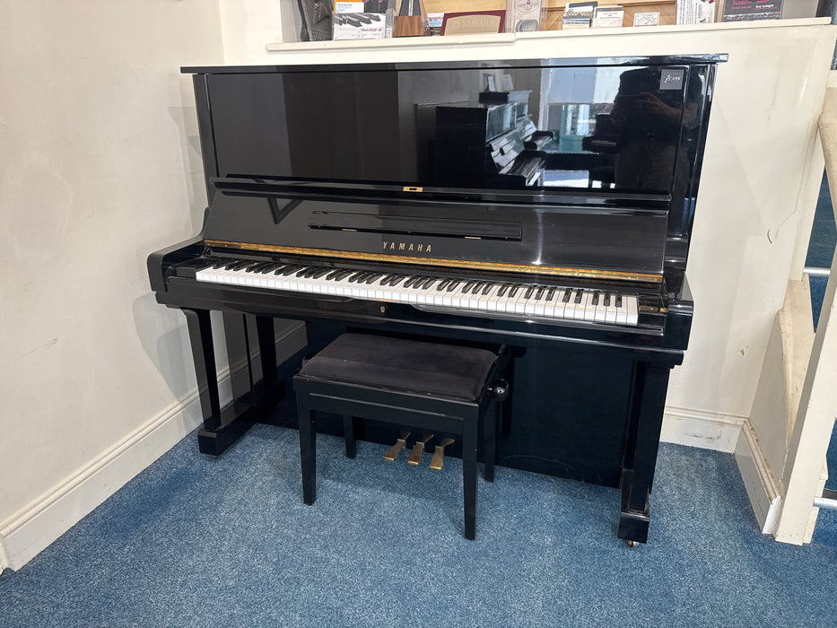 Yamaha U3