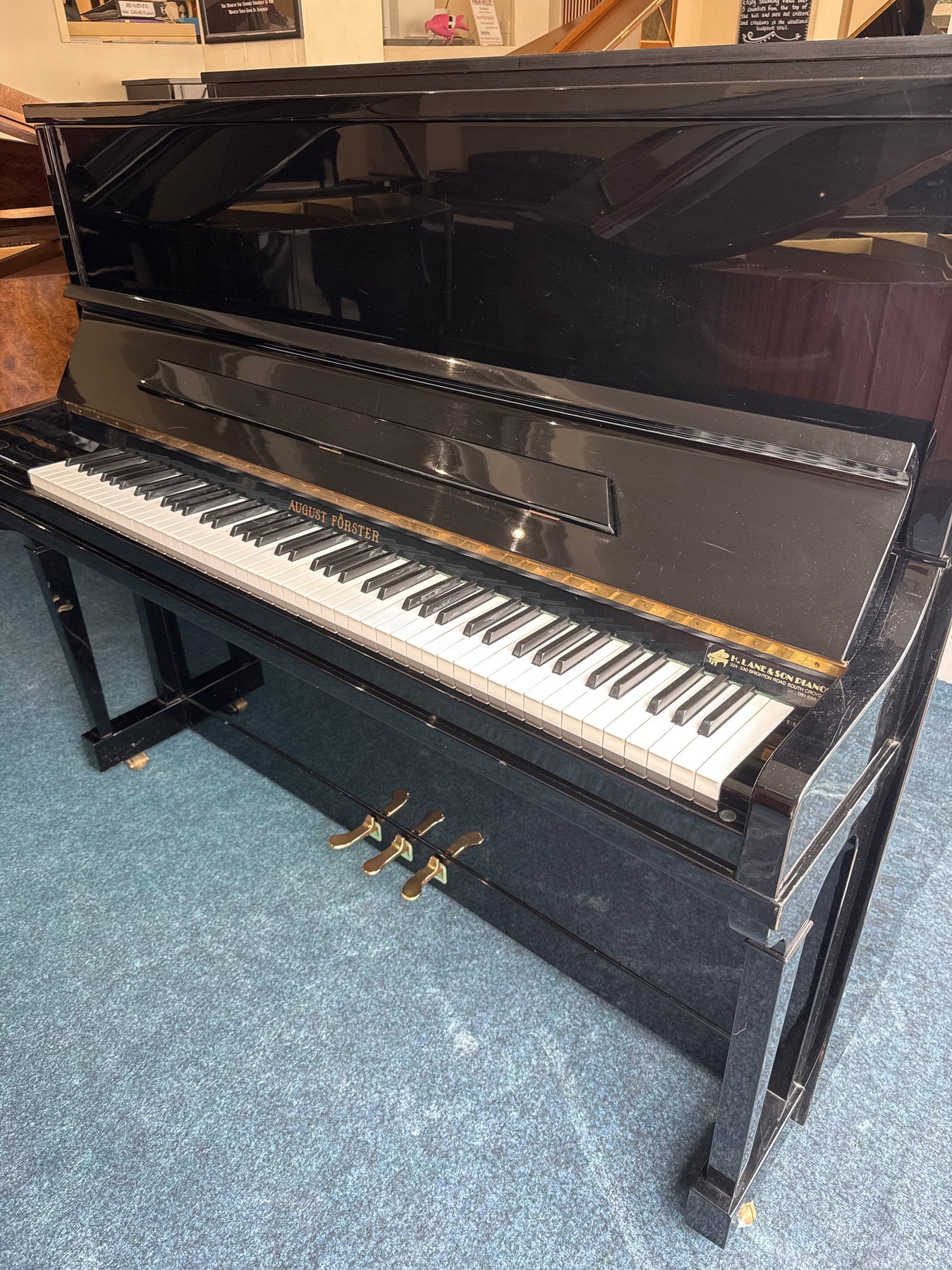 Upright Pianos